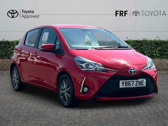 Toyota Yaris 1.5 Icon Red