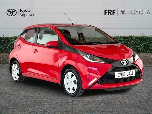 Toyota Aygo X X-play Man Red