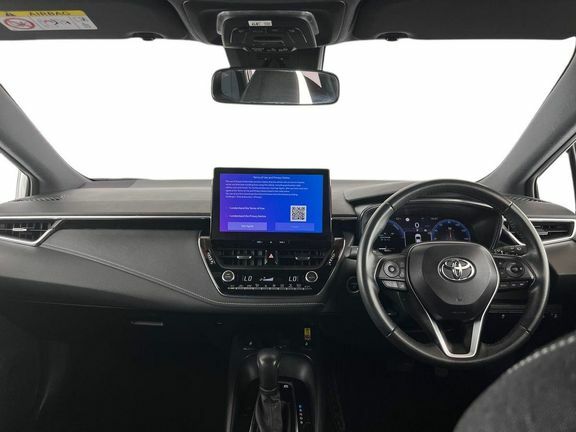 Toyota Corolla Icon 1.8 Ts YP24RAX White #6