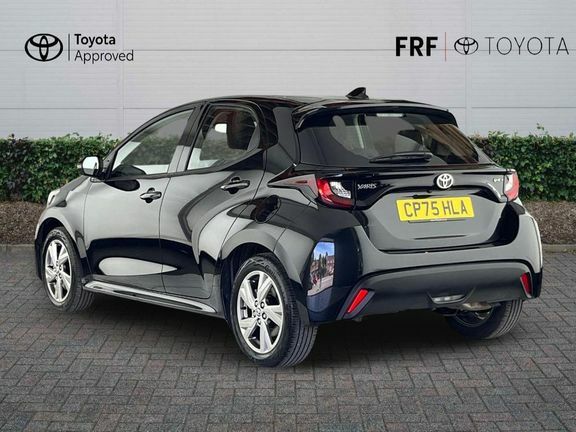 Toyota Yaris Icon Black #4
