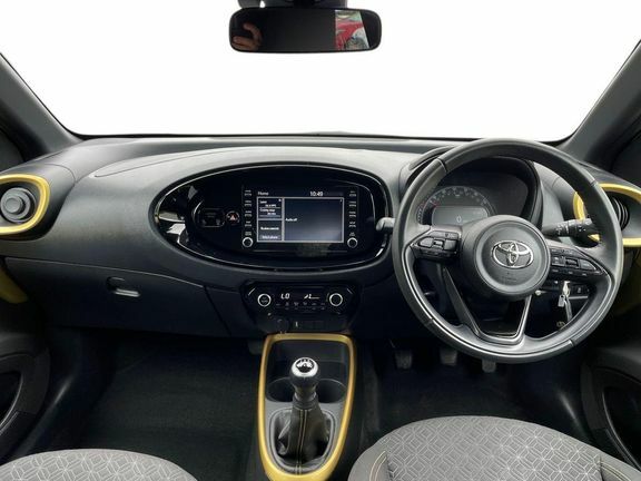 Toyota Aygo X Edge Parking Pack CK23EYP Gold #6