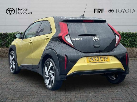 Toyota Aygo X Edge Parking Pack CK23EYP Gold #4