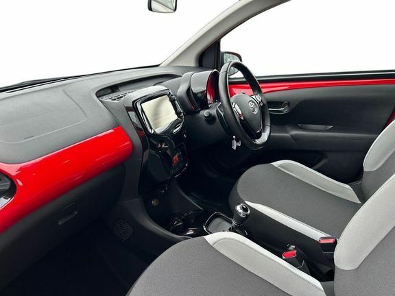 Toyota Aygo X X-style X-shift GF18KVP Red #5