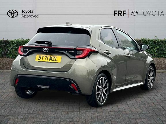 Toyota Yaris Dynamic 1.5 Hybrid BT71MZL Brown #2