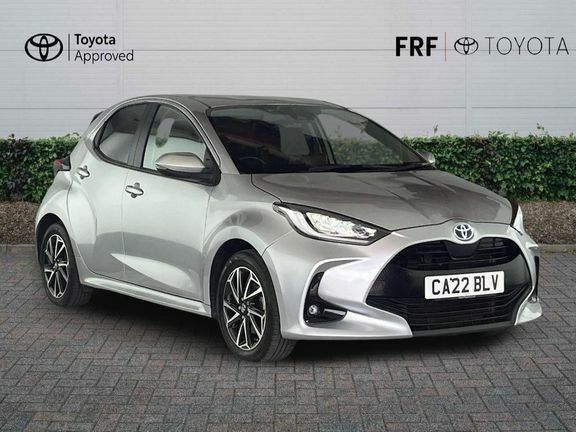 Toyota Yaris Design 1.5 Hybrid Silver