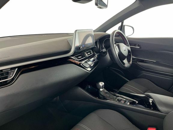 Toyota C-Hr Gr Sport 1.8 CV23JDZ White #5