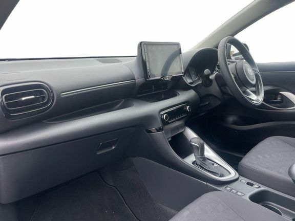 Toyota Yaris Icon Black #5