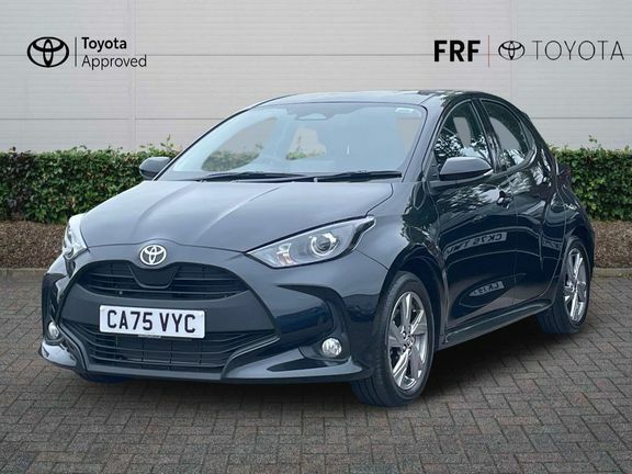Toyota Yaris Icon Black #3