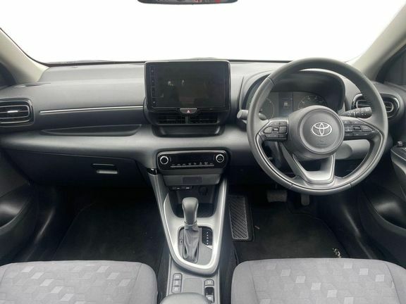 Toyota Yaris Icon Black #6
