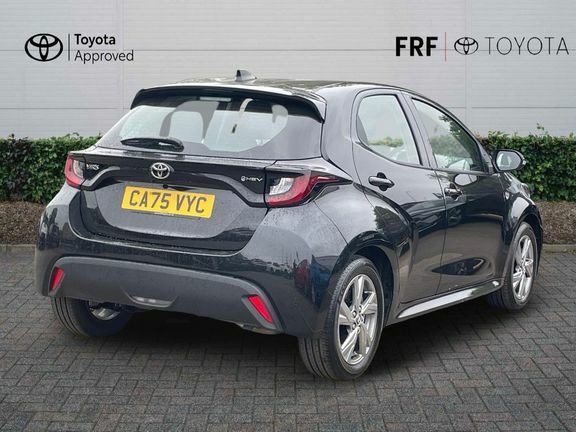 Toyota Yaris Icon Black #2