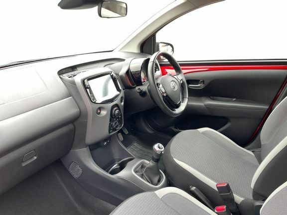 Toyota Aygo X X-play Tss Red #5