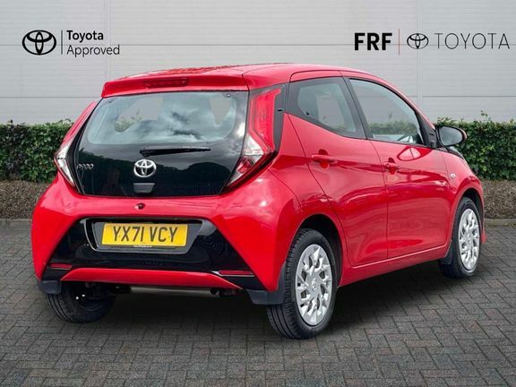 Toyota Aygo X X-play Tss Red #2