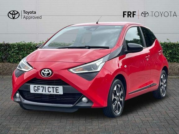 Toyota Aygo X X-trend Tss Red #3