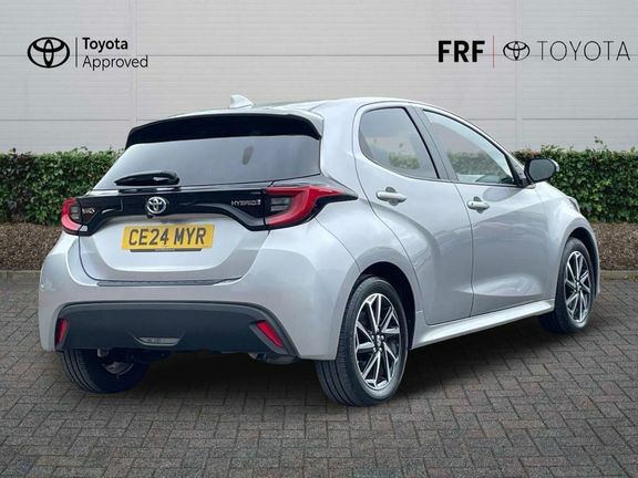 Toyota Yaris Design CE24MYR Silver #2