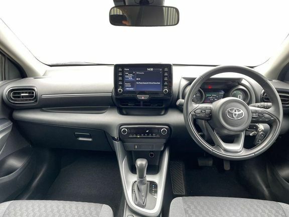 Toyota Yaris Design Silver #6
