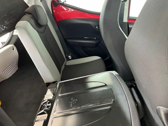 Toyota Aygo 1L X-play Red #18
