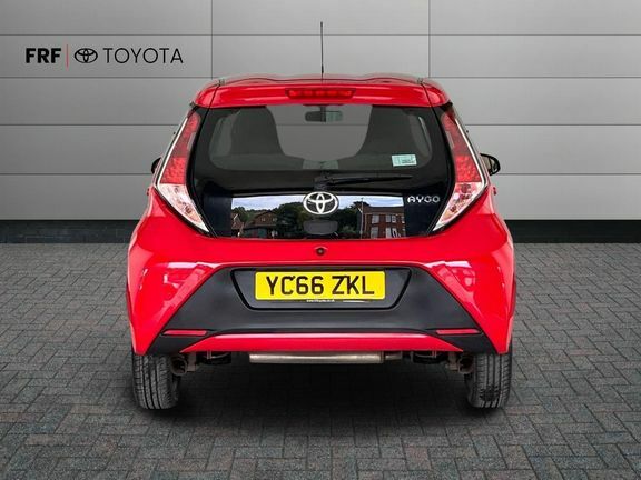 Toyota Aygo 1L X-play Red #26