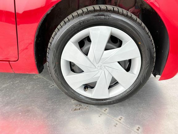 Toyota Aygo 1L X-play Red #27