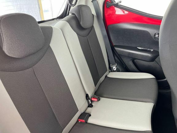 Toyota Aygo 1L X-play Red #8