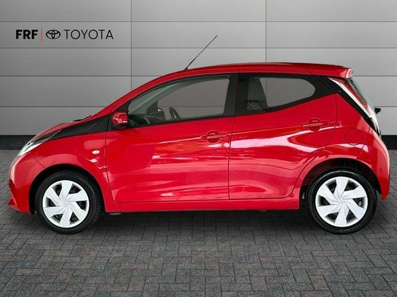 Toyota Aygo 1L X-play Red #24