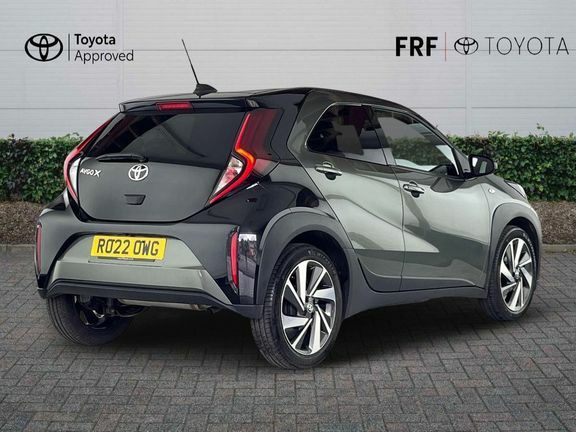 Toyota Aygo X Edge Manual RO22OWG Green #2