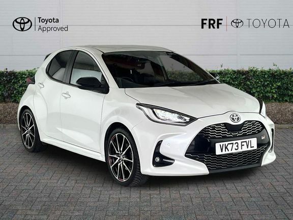 Toyota Yaris Gr Sport City White