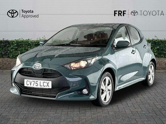 Toyota Yaris Icon CV75LCX Green #3