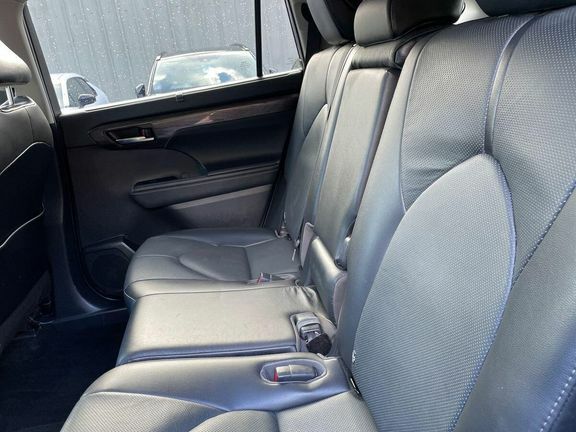 Toyota Highlander Excel Premium #14