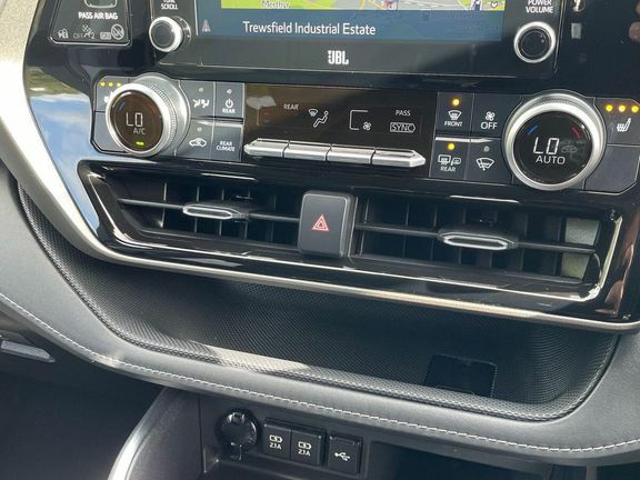 Toyota Highlander Excel Premium #17