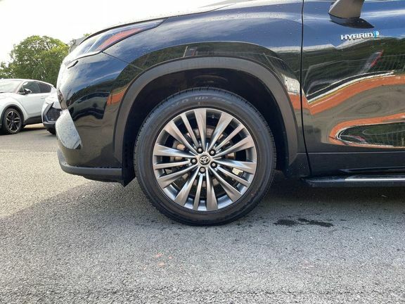 Toyota Highlander Excel Premium #24