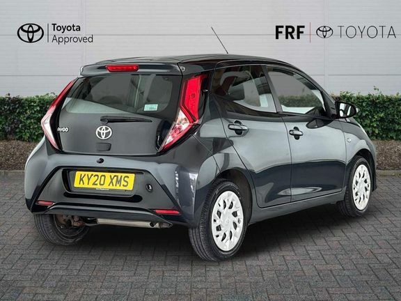 Toyota Aygo X X-play M Grey #2