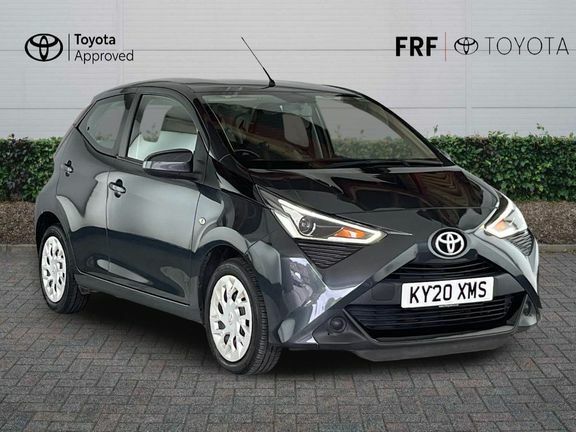 Toyota Aygo X X-play M Grey