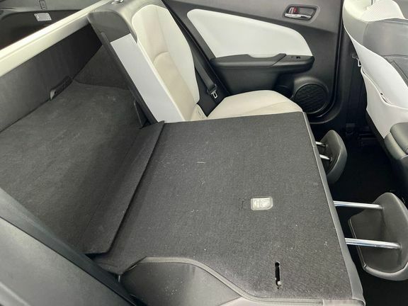 Toyota Prius 1.8 Vvti Active Cvt White #18