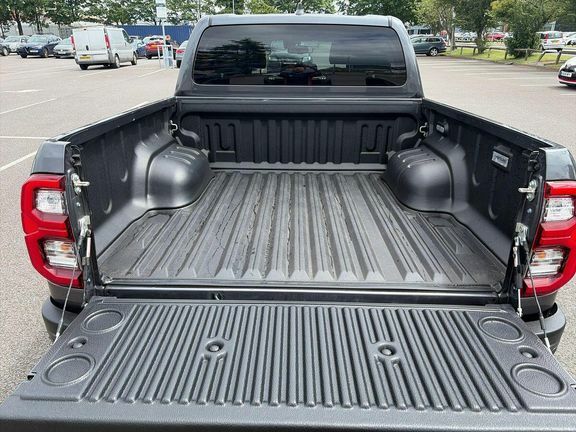 Toyota HILUX Invincible X Brown #13