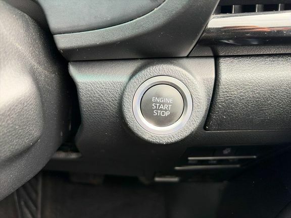 Toyota HILUX Invincible X Brown #16