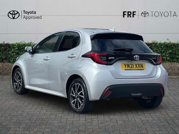 Toyota Yaris Yaris Design 1.5 Hybrid Silver #4