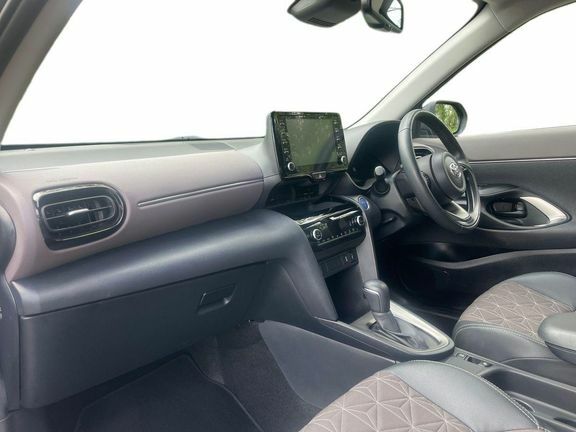 Toyota Yaris Cross Excel Fwd City Pack Black #5