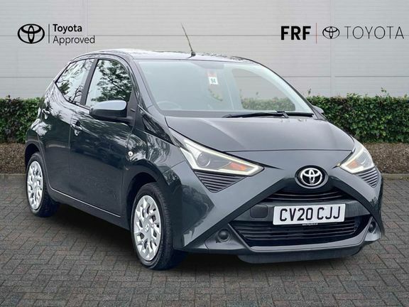 Toyota Aygo X X-play M Grey