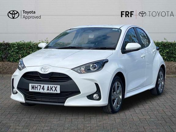 Toyota Yaris Icon MH74AKX White #3