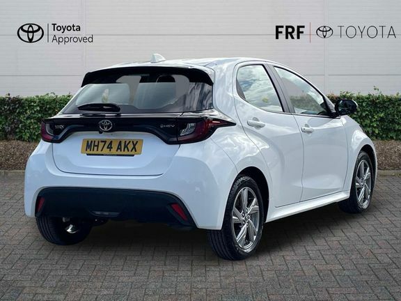 Toyota Yaris Icon MH74AKX White #2