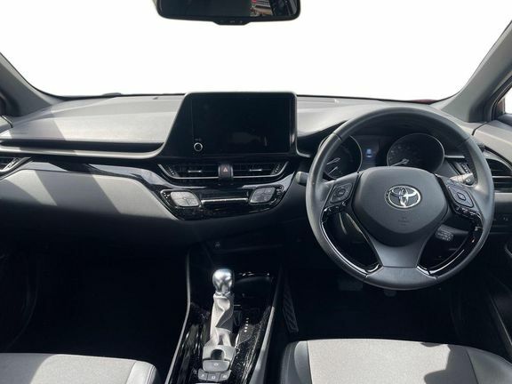 Toyota C-Hr Design 1.8 2  #6