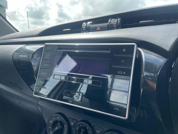 Toyota HILUX Hi-luxury Invincible X D-4d 4Wd Double Cab Black #9