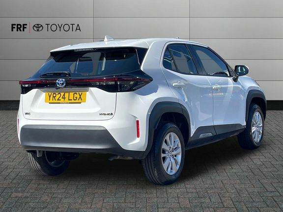 Toyota Yaris Cross 1.5 Vvt-h Icon E-cvt Euro 6 Ss White #2