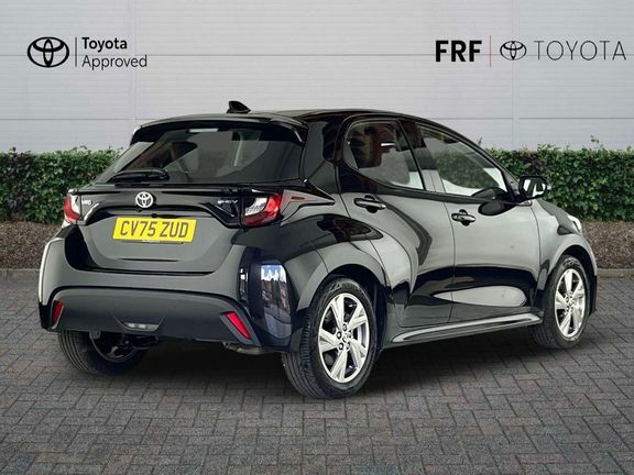 Toyota Yaris Icon Black #2