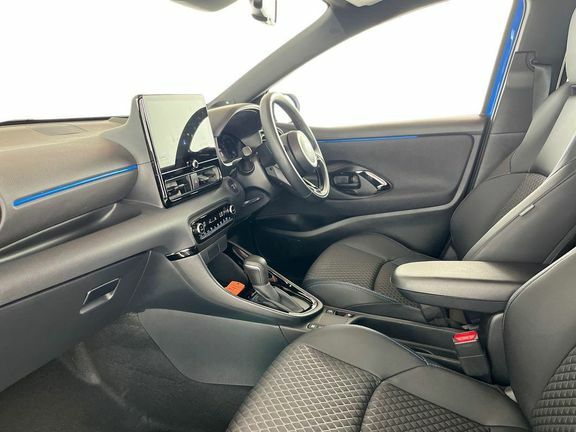 Toyota Yaris Premiere Edition Blue #5