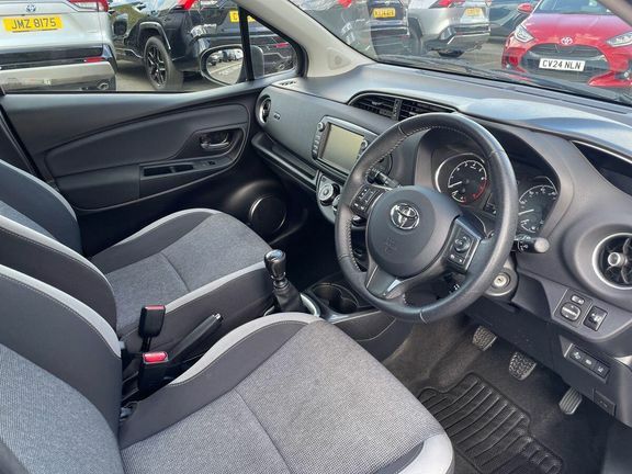 Toyota Yaris 1.5 Vvt-h Excel E-cvt Euro 6 Ss Silver #12