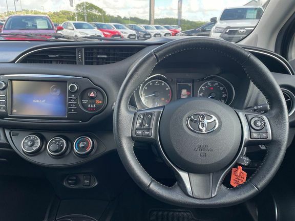 Toyota Yaris 1.5 Vvt-h Excel E-cvt Euro 6 Ss Silver #7