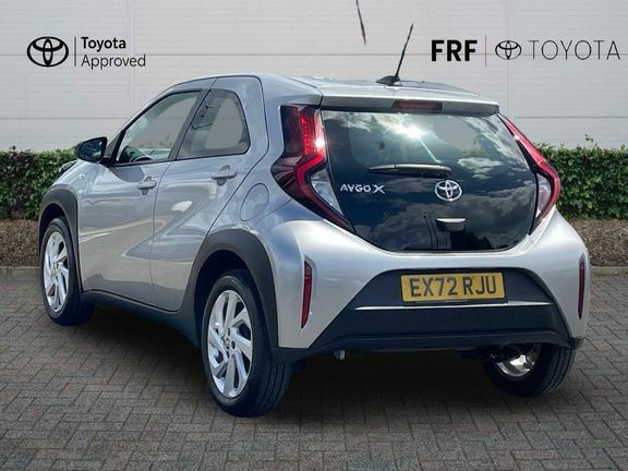 Toyota Aygo X Pure Manual Silver #4