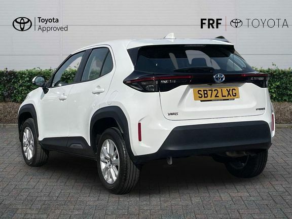 Toyota Yaris Cross Icon Fwd SB72LXG White #4