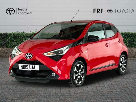 Toyota Aygo X X-trend M Red #3